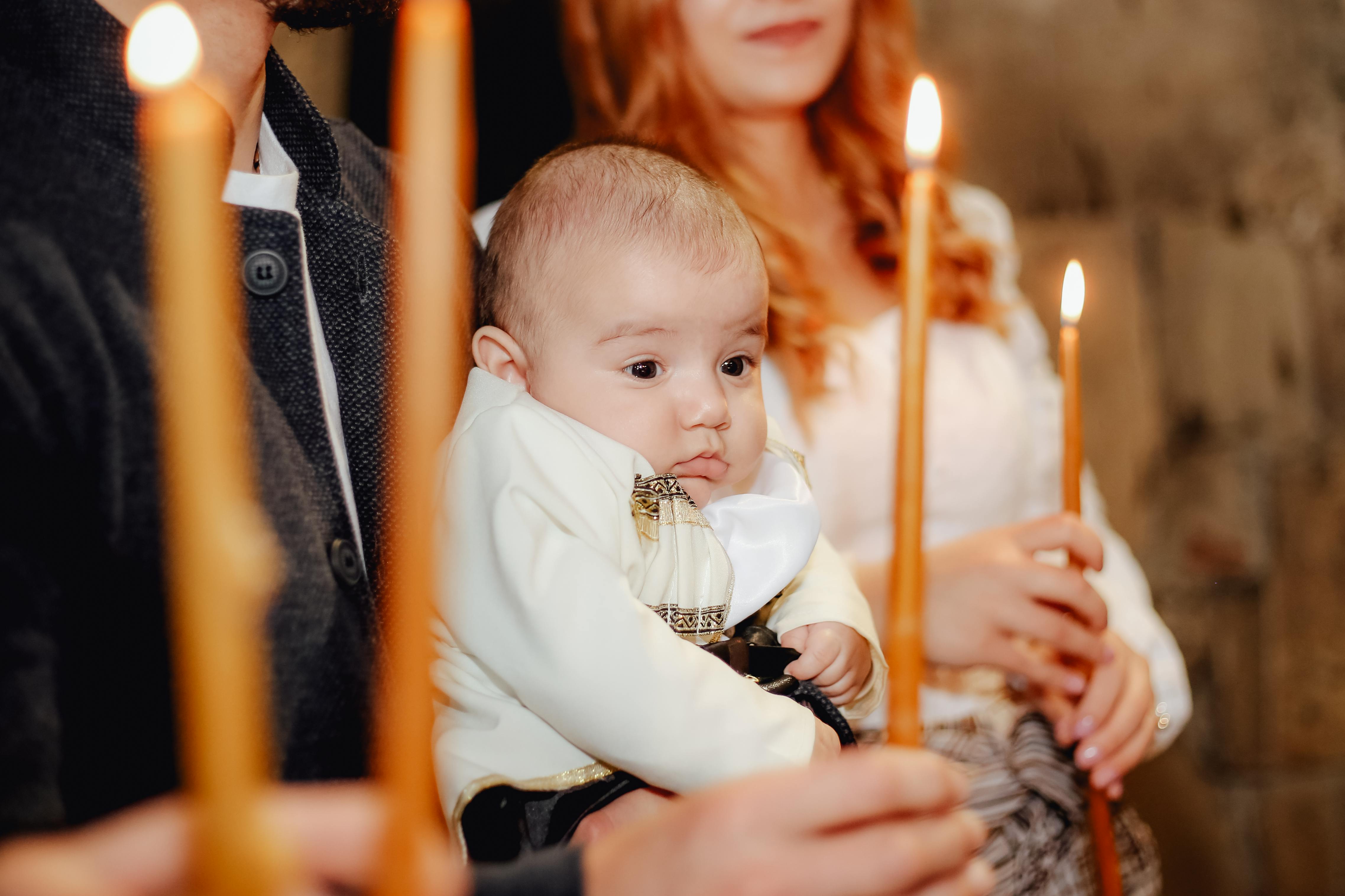 Médailles de baptême pour garçon : Entre tradition et modernité